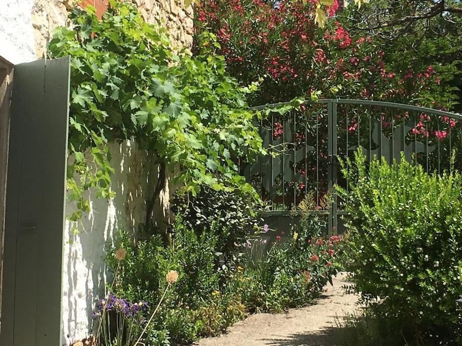 L'Ancienne Raffinerie De Tabac Villa Dernacueillette Luaran gambar